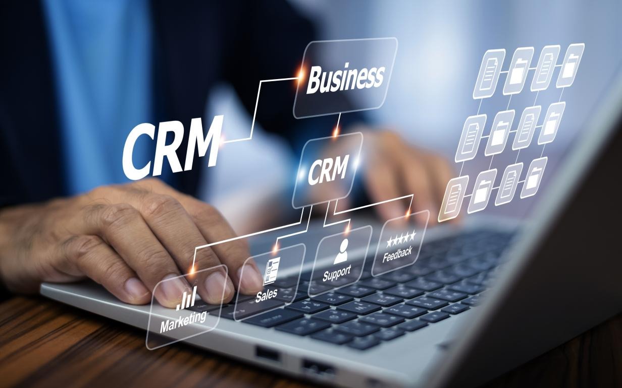 https://crmsolutions.ua/wp-content/uploads/luchshie-crm-sistemy-dlya-malogo-biznesa.jpg